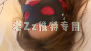 《千人斩探花》脸蛋漂亮的长发正妹，在床上猛烈毒龙放荡无比