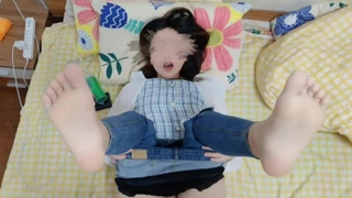 【百度云泄密流出】大二小伙和清纯女酒店开房 “哎呀你轻点”完美露脸