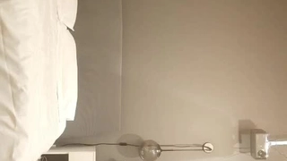 欲望酒店爱情故事！良家35岁阿姨在外偷情，被强推内射【看简介同城免费约炮】