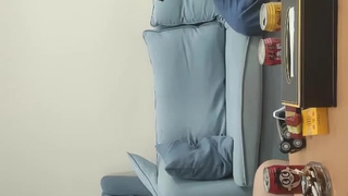 [原创国产] 漂亮妹子故意勾引哥哥在他面前自慰被操