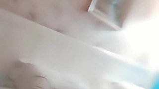 模拟人生4:宿舍里的群交和射精