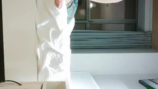 EYAN-160 为了治疗不孕老公禁欲一个月被巨乳妻与巨臀妻联手榨干精 飞鸟里伊奈 篠田优[中文字幕]