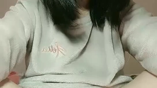 丰满身材皮肤白皙面罩妹子自慰秀全裸自摸粉逼翘着肥臀道具震动逼逼很是诱惑